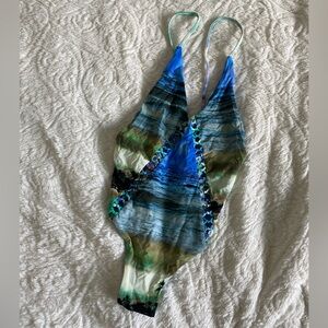 San Lorenzo deep plunge reversible suit